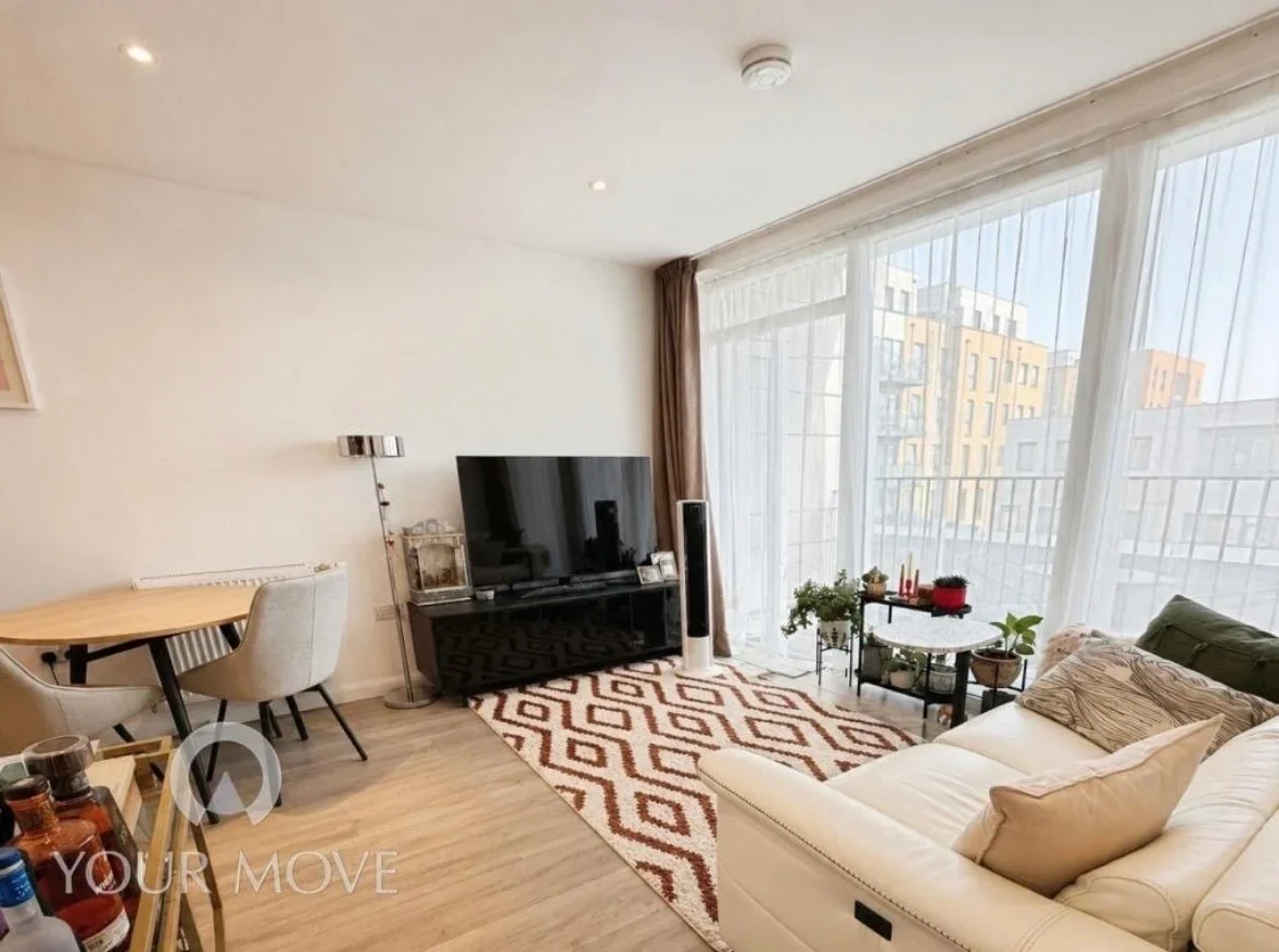 Flat Lowfield Street in Dartford