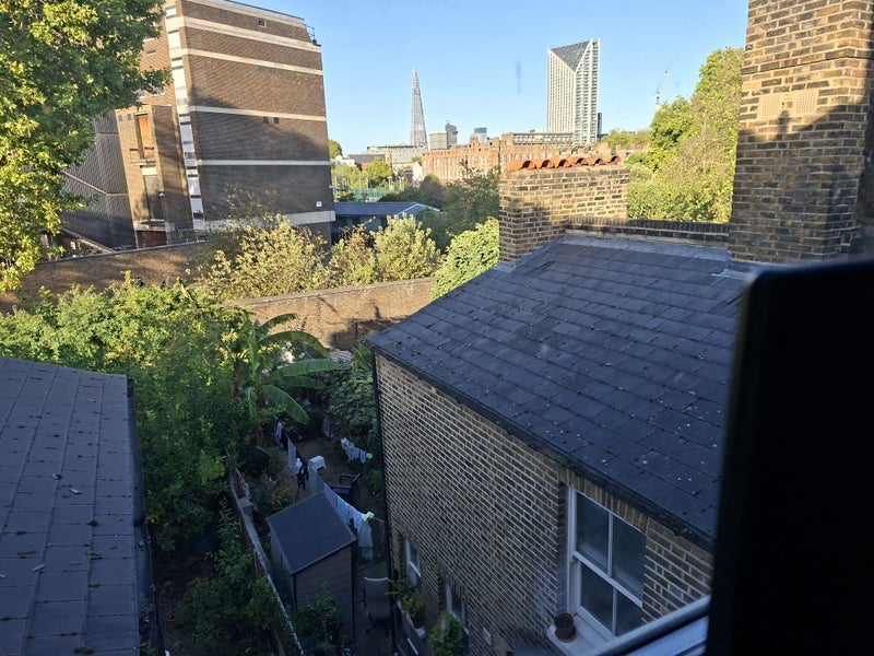 Room Brook Drive in Greater London
