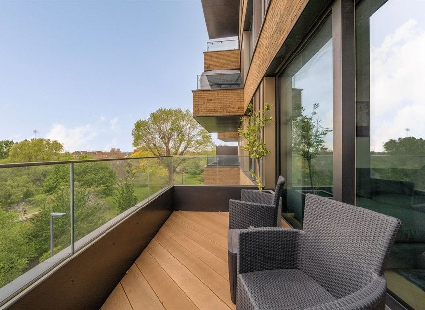 Flat Wood Crescent in Greater London
