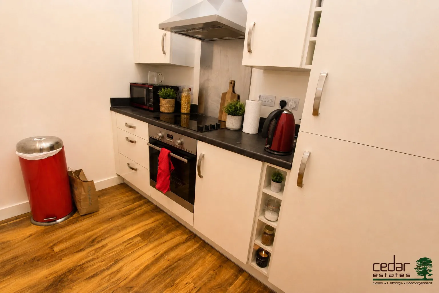 Flat Imperial Drive in Greater London