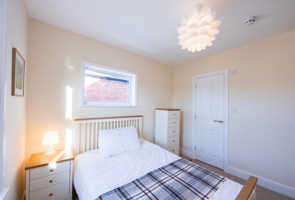Room Caversham Road in Reading