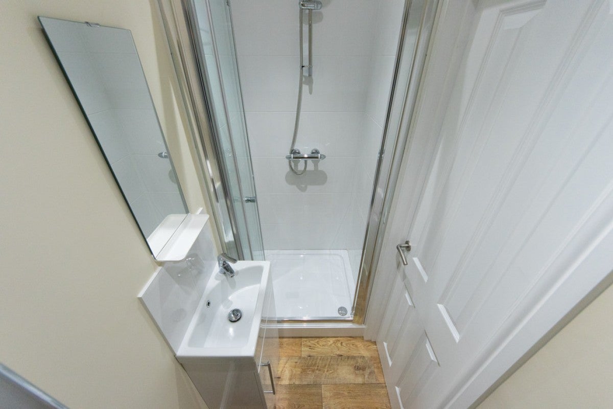 Room Caversham Road in Reading