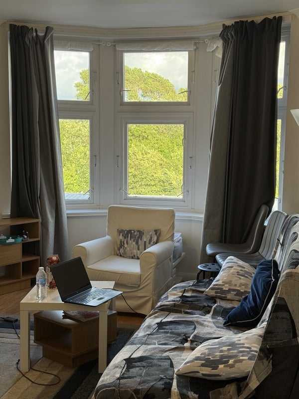 Room Craigmont Drive in Glasgow