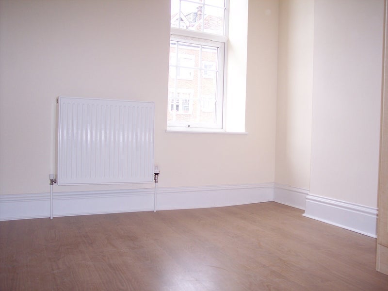 Room Goldhawk Road in Greater London