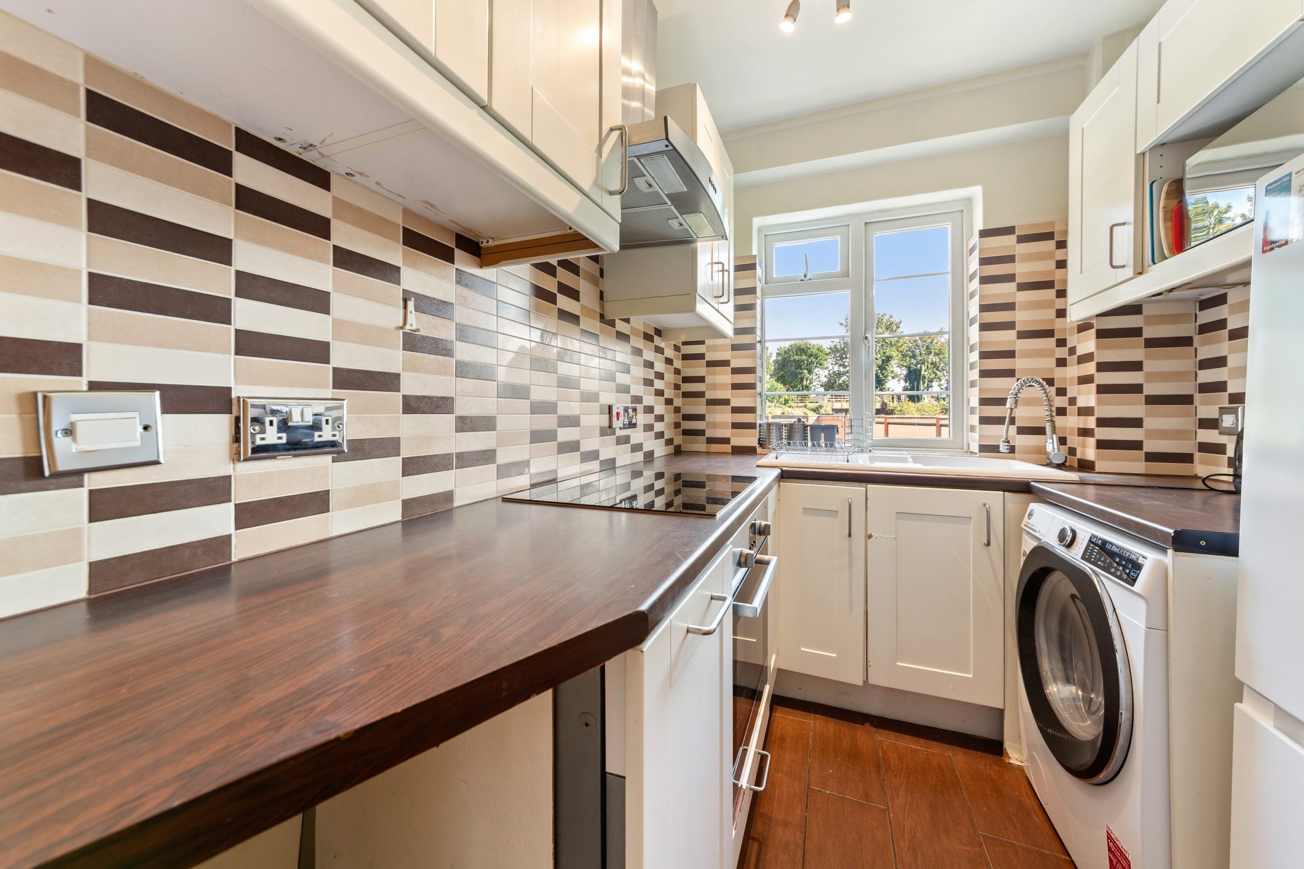 Flat Chiswick Village in Greater London