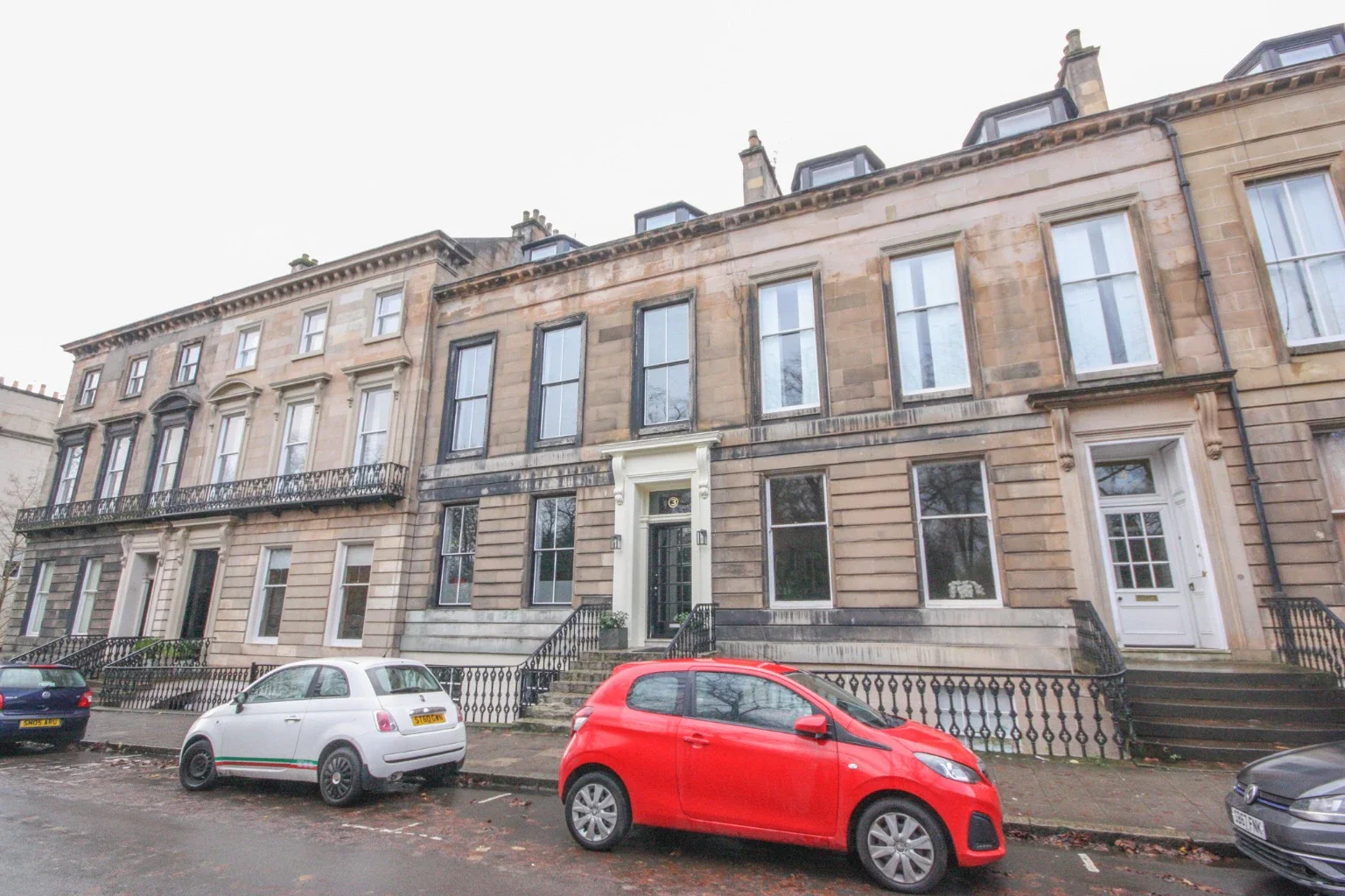 Flat Kew Terrace in Glasgow