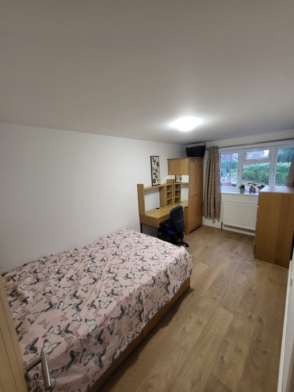 Room Aldebury Road in Maidenhead