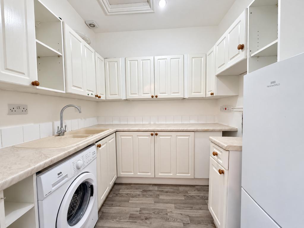 Flat Sutton Road in Southend-on-Sea