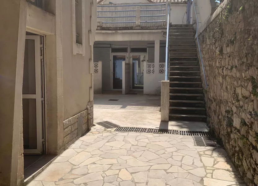 Appartement Avenue du Mont Duplan à Nîmes