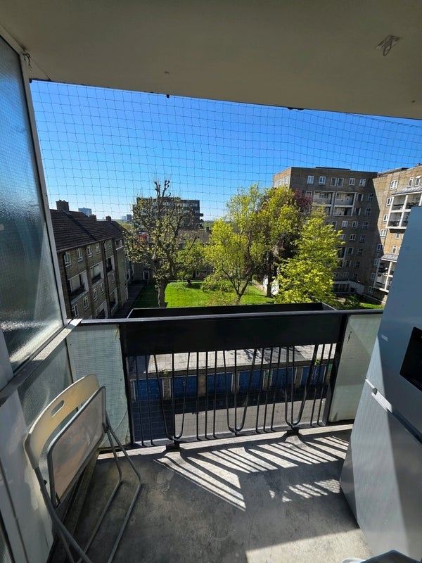 Flat Dorman Way in Greater London