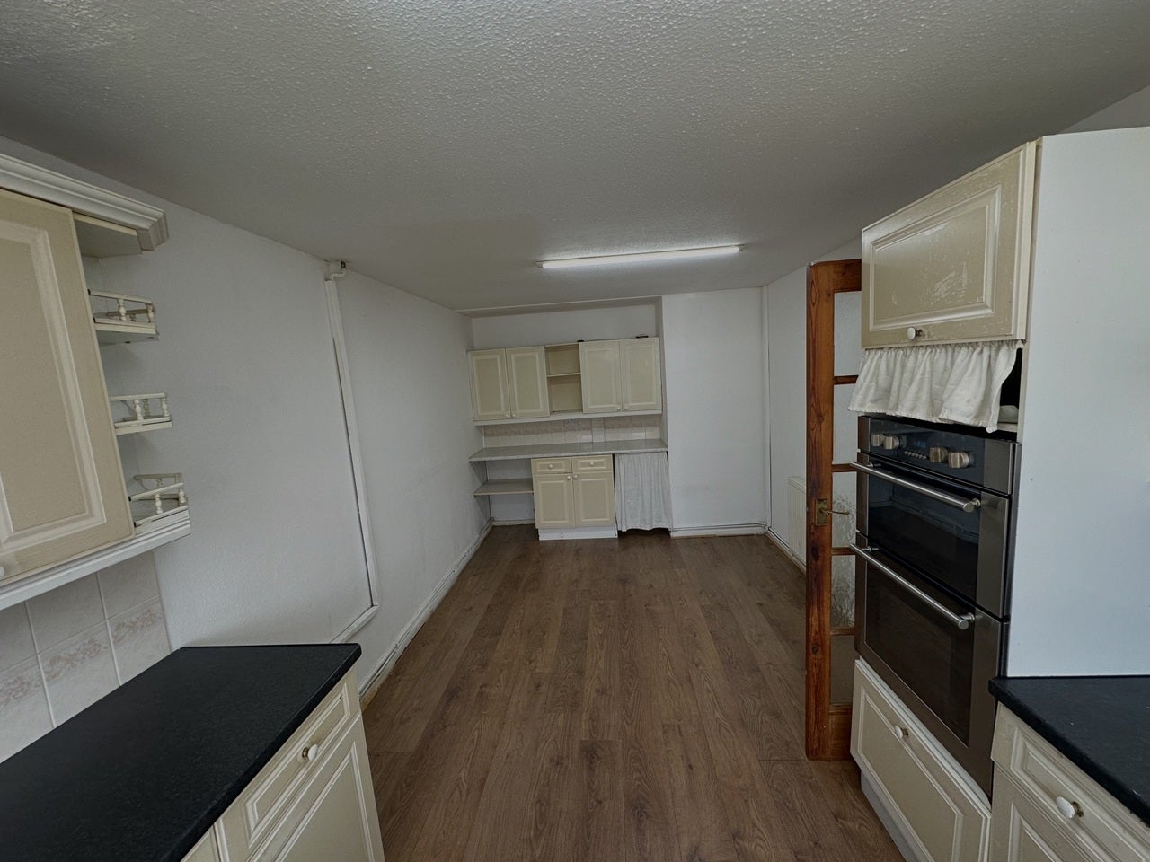 House Medway Close in Greater London