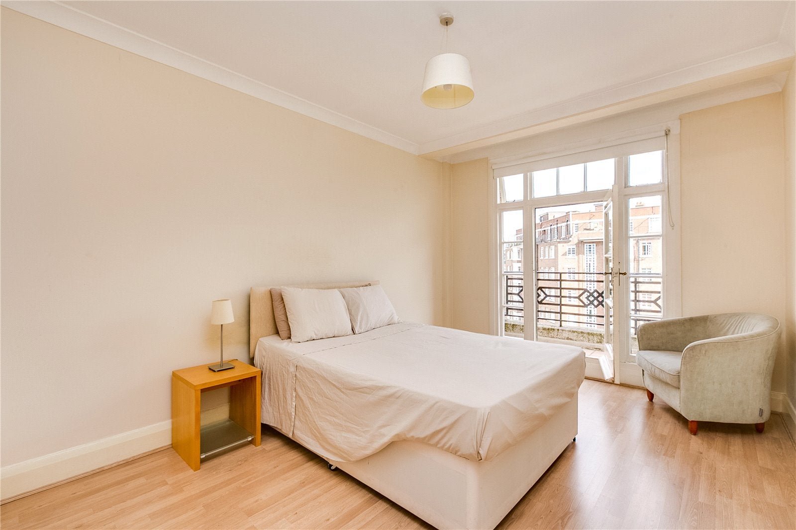 Flat Huntsworth Mews North in City of Westminster