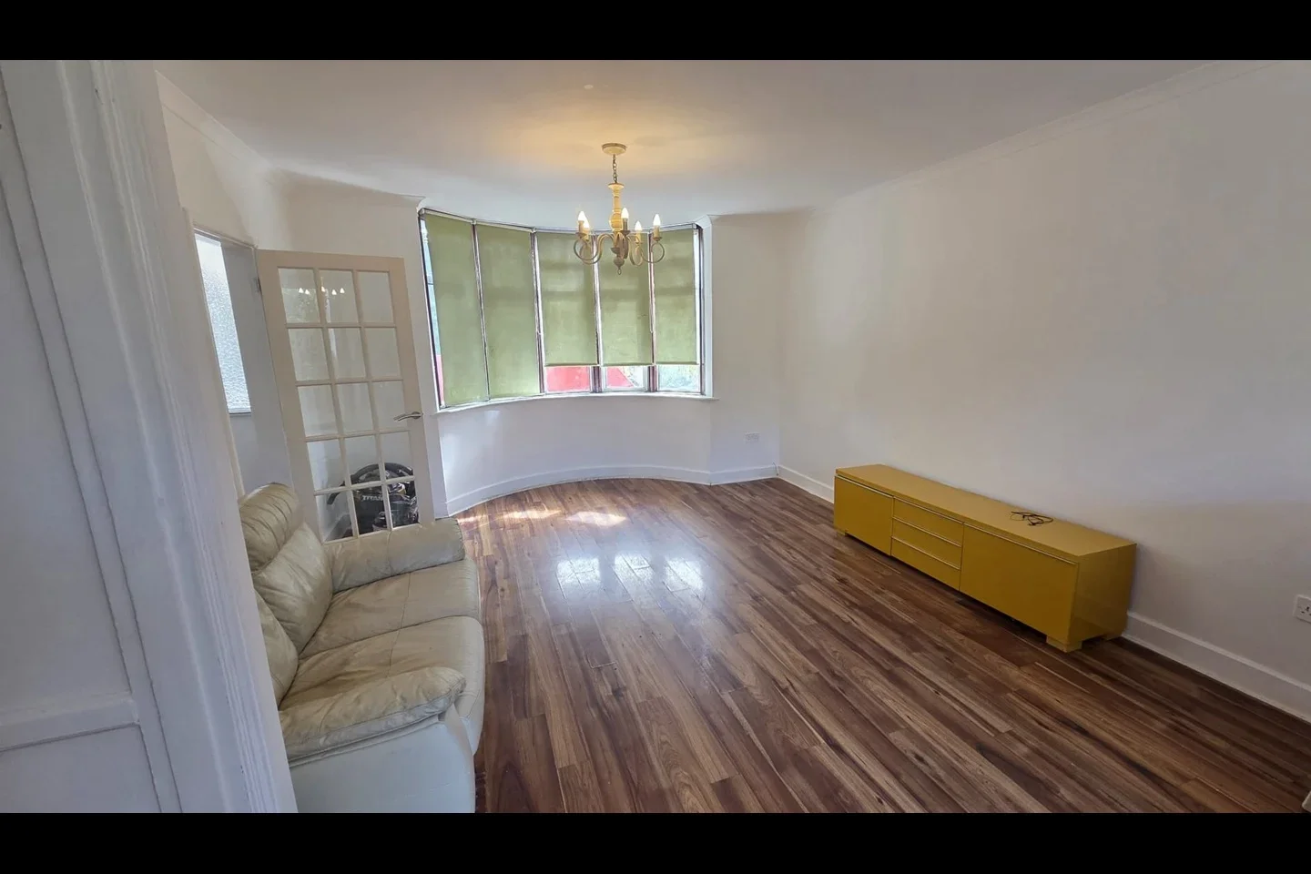 House Larkshall Road in Greater London