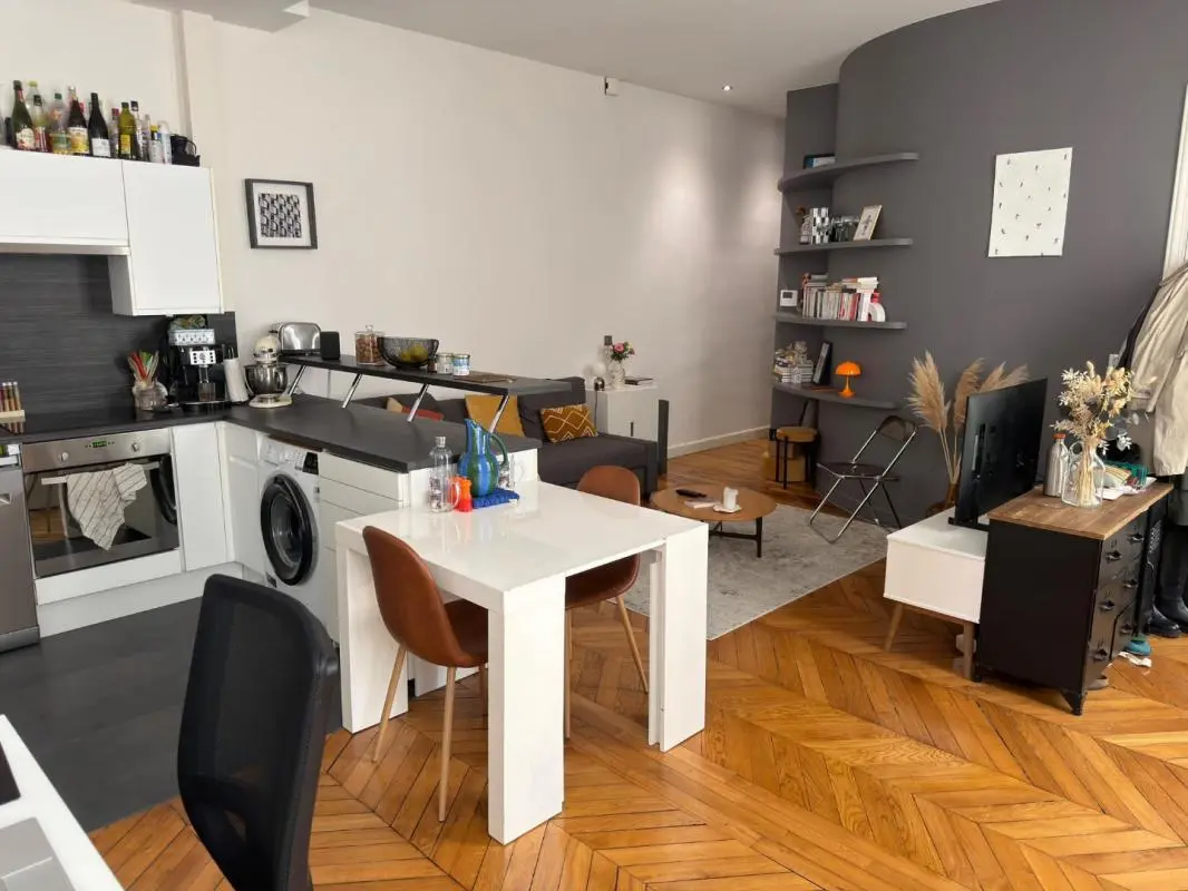 Appartement Rue de Rome à Paris
