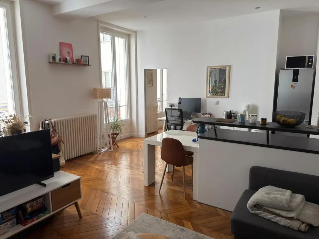 Appartement Rue de Rome à Paris