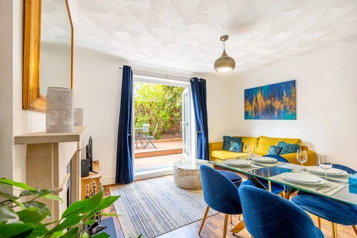 Flat Windsor Terrace in Greater London