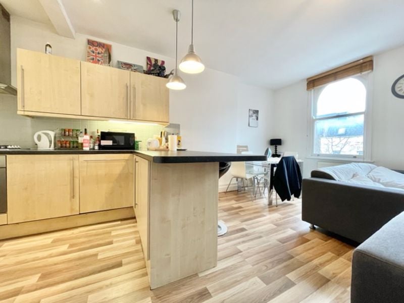 Flat Walworth Road in Greater London