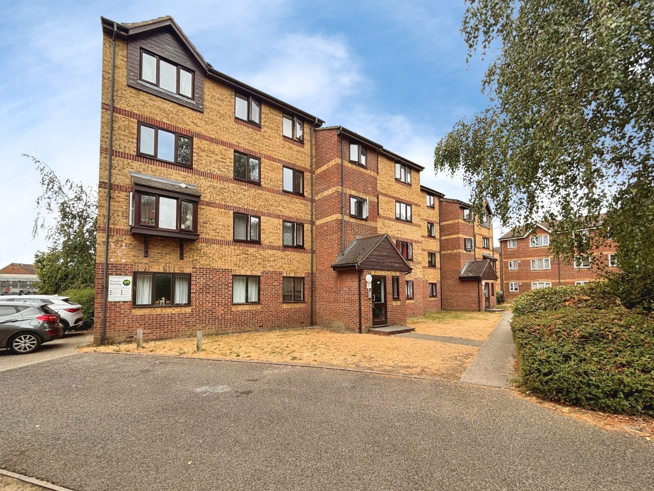 Flat Greenslade Road in Greater London