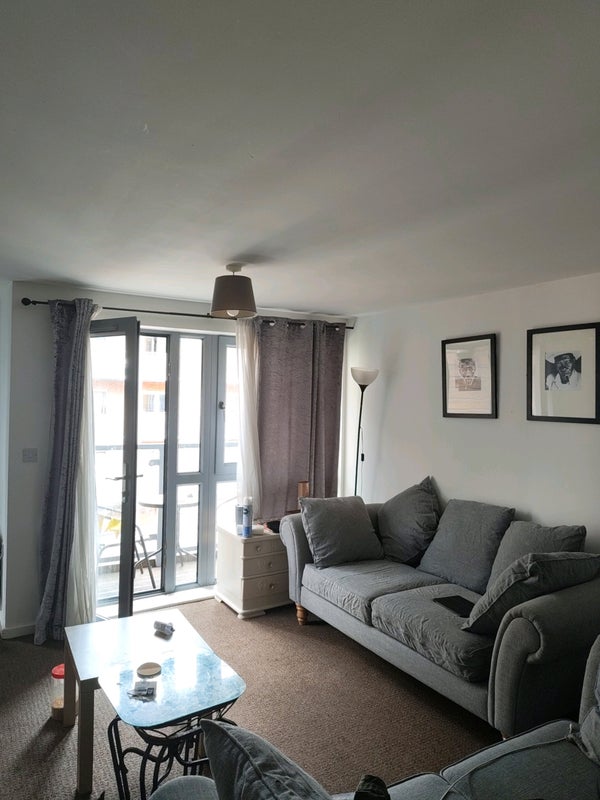 Room Elmira Way in Salford