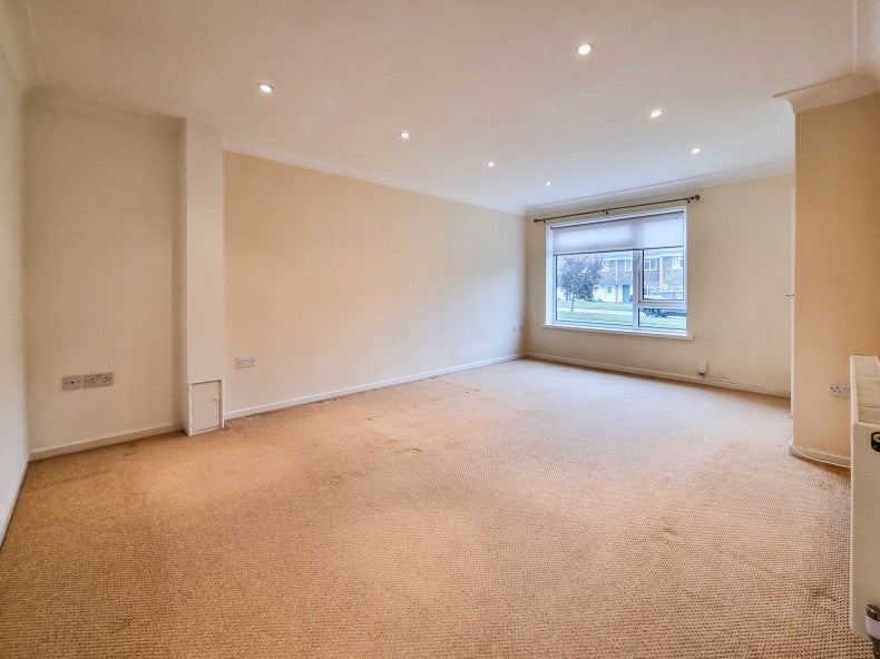 House Brinsworth Close in Greater London