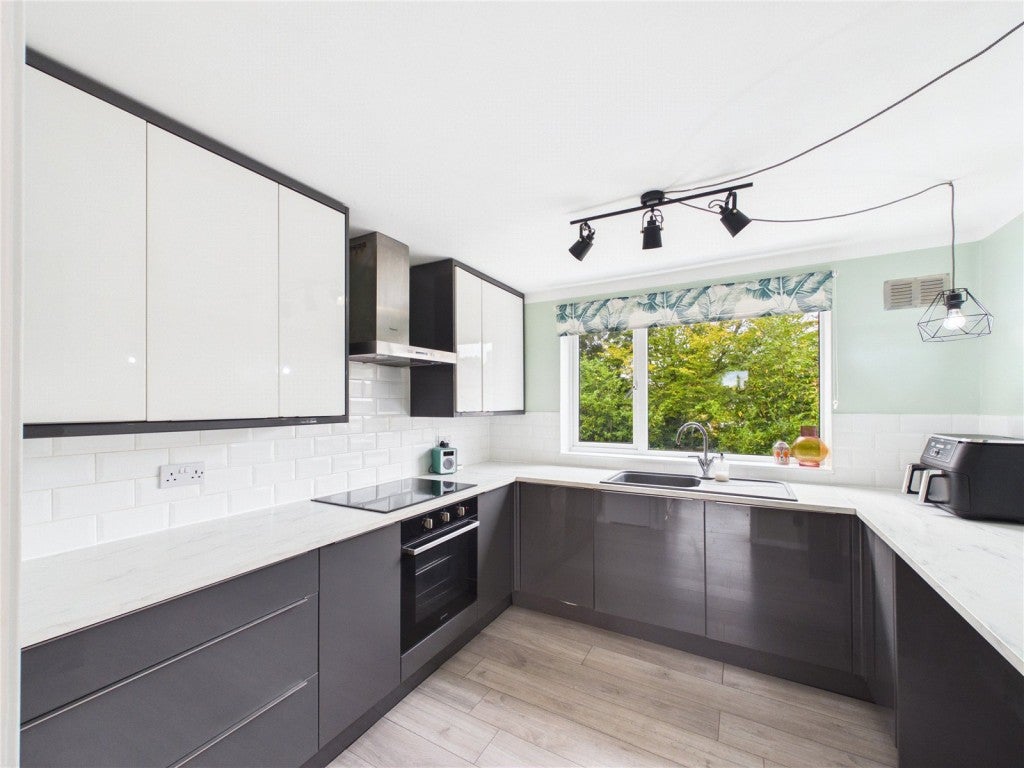 Flat Chaulden House Gardens in Dacorum