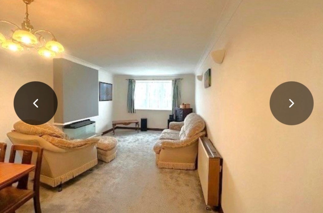 Flat Eastern Avenue West in Greater London