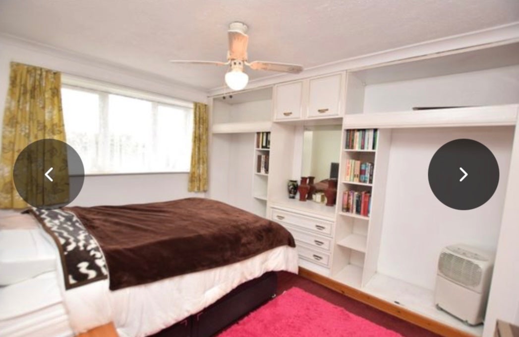 Flat Eastern Avenue West in Greater London