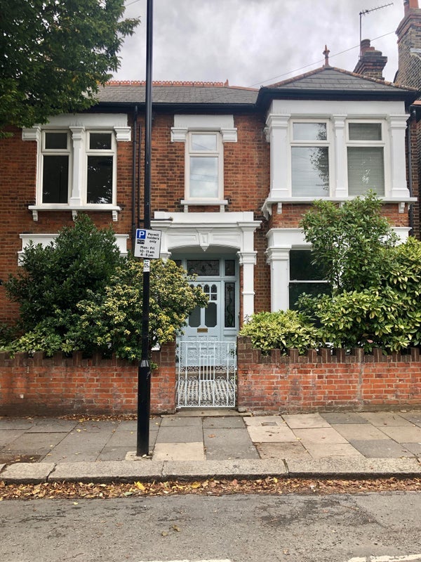 Room Grafton Road in Greater London