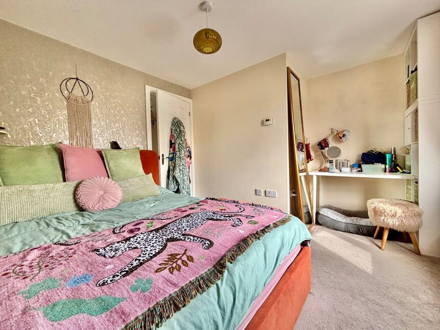 Flat Cartwright Way in Wychavon