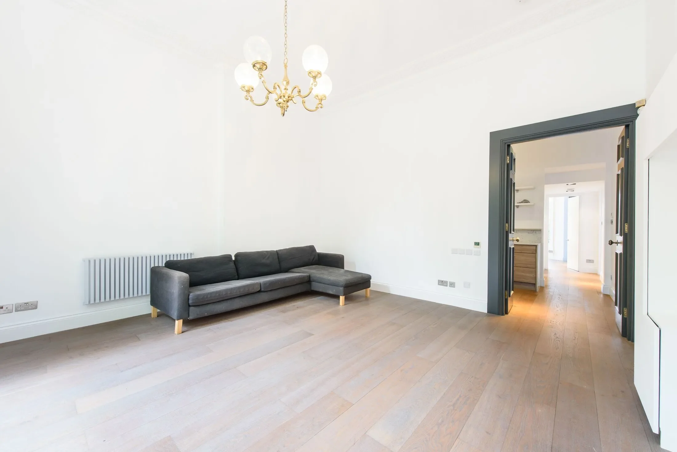 Flat Priory Road in Greater London