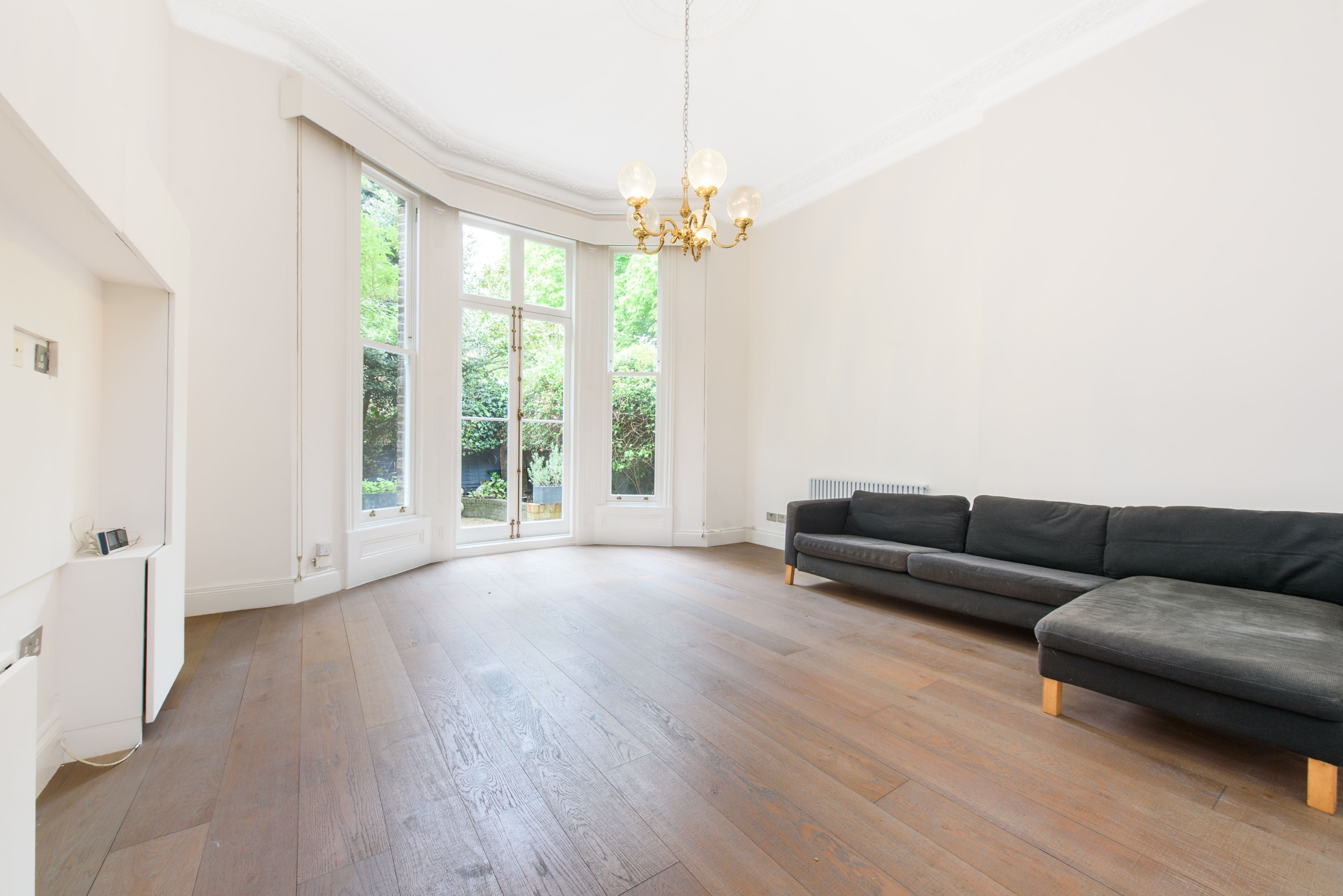 Flat Priory Road in Greater London