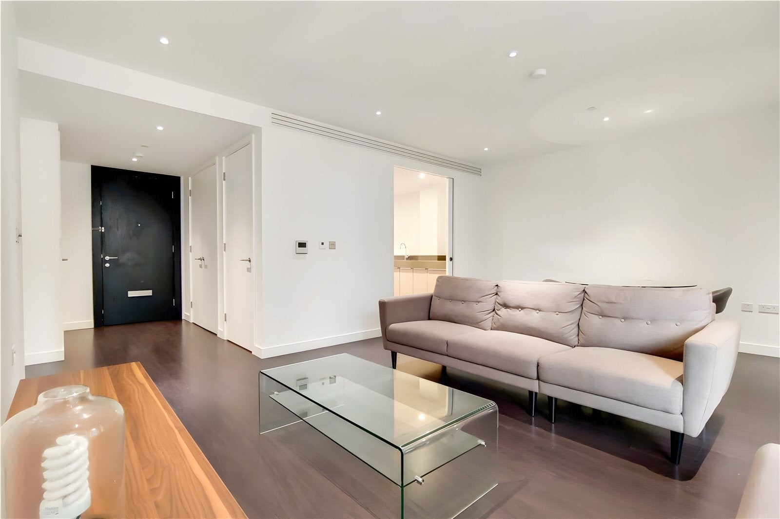 Flat Alie Street in Greater London