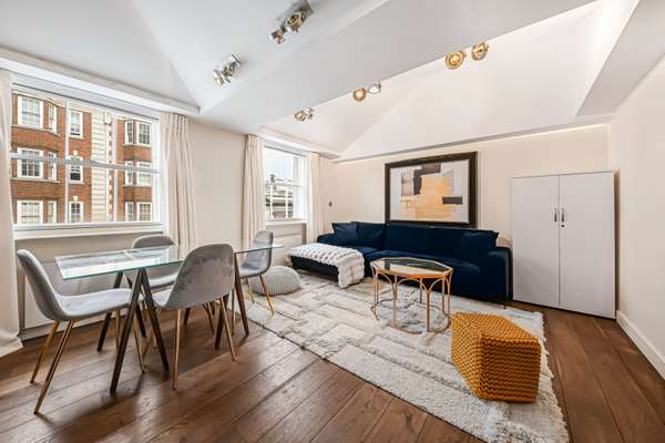 Flat Baker Street in City of Westminster