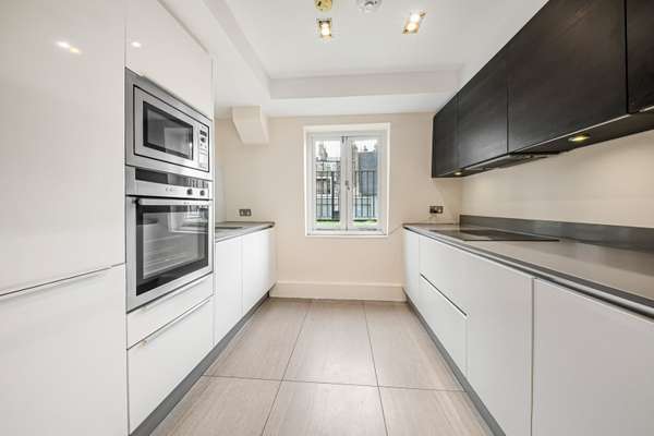 Flat Baker Street in City of Westminster