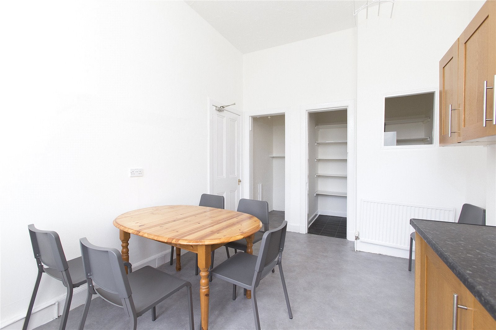 Flat Haymarket Terrace in City of Edinburgh