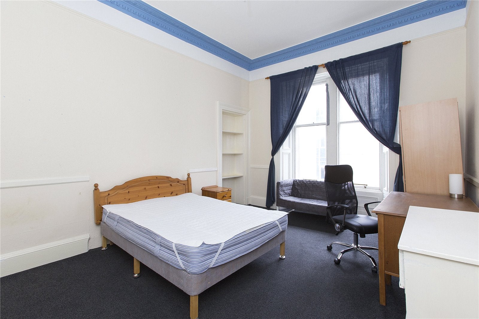 Flat Haymarket Terrace in City of Edinburgh