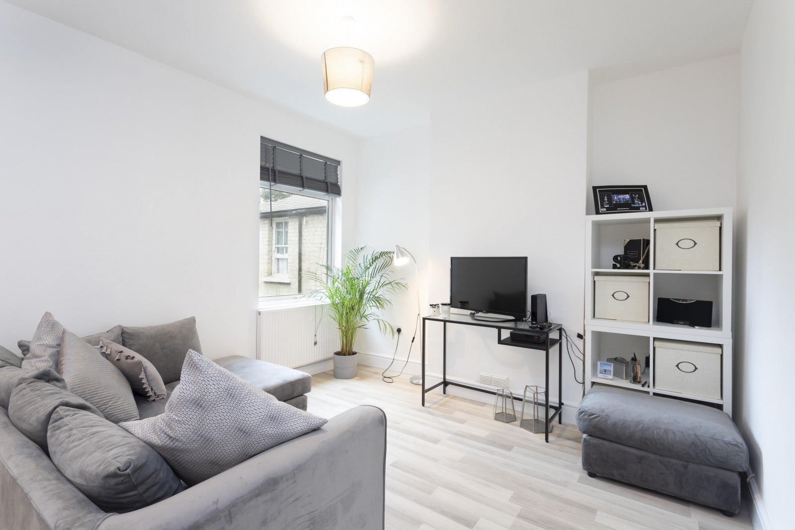 Flat Aylesbury Road in Greater London
