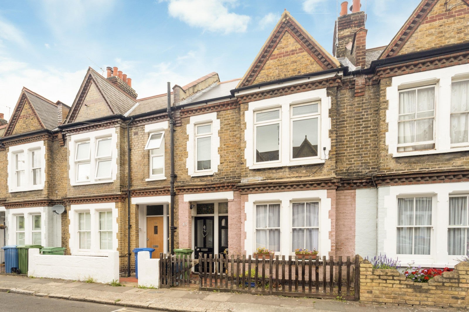 Flat Aylesbury Road in Greater London