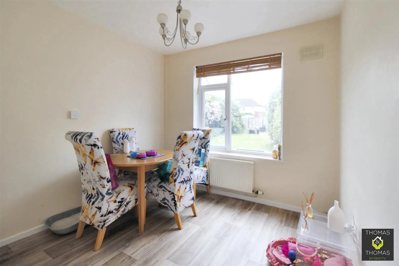 House Oakleaze in Gloucester