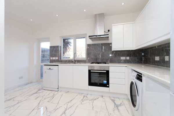 House Sanderstead Road in Greater London