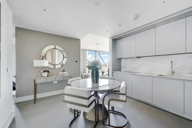 Flat Bishopsgate Plaza in City of London