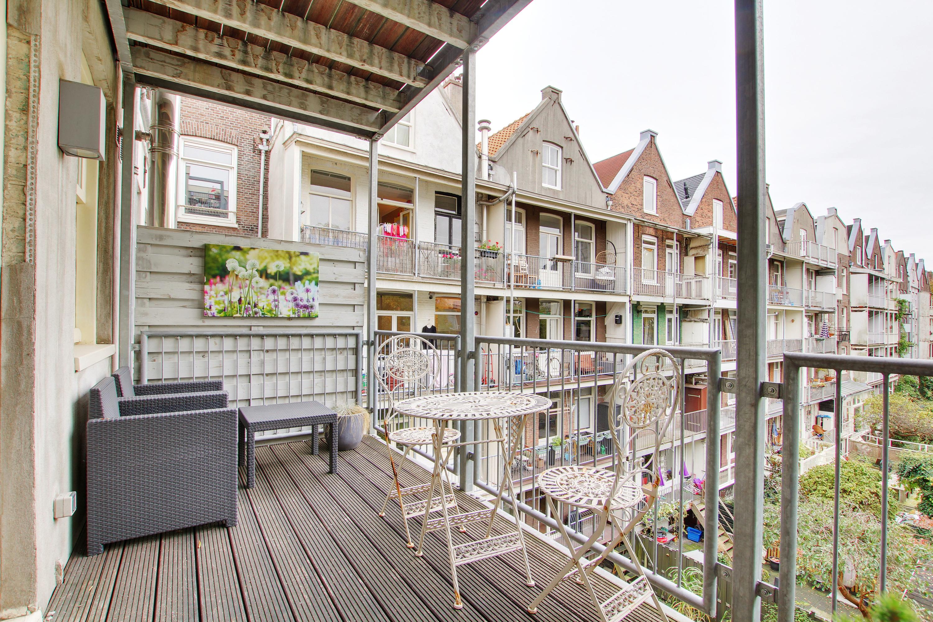 Appartement Van Oldenbarneveldtplein 12