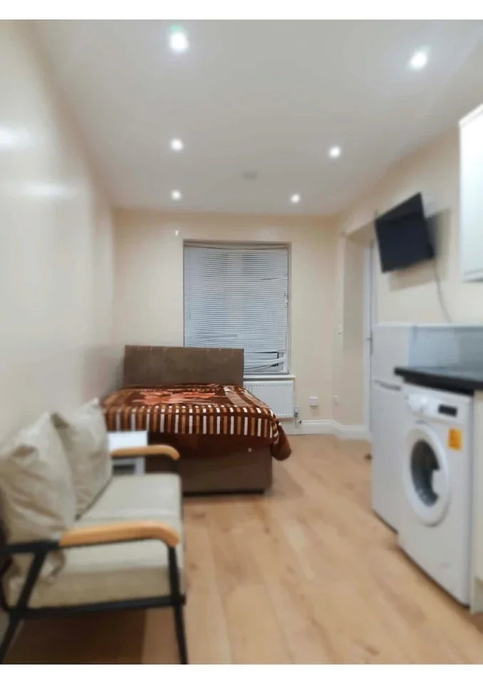Flat Ditton Road in Datchet