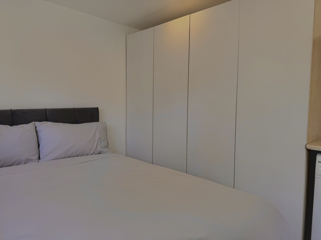 Room Buxton Lane in Caterham on the Hill