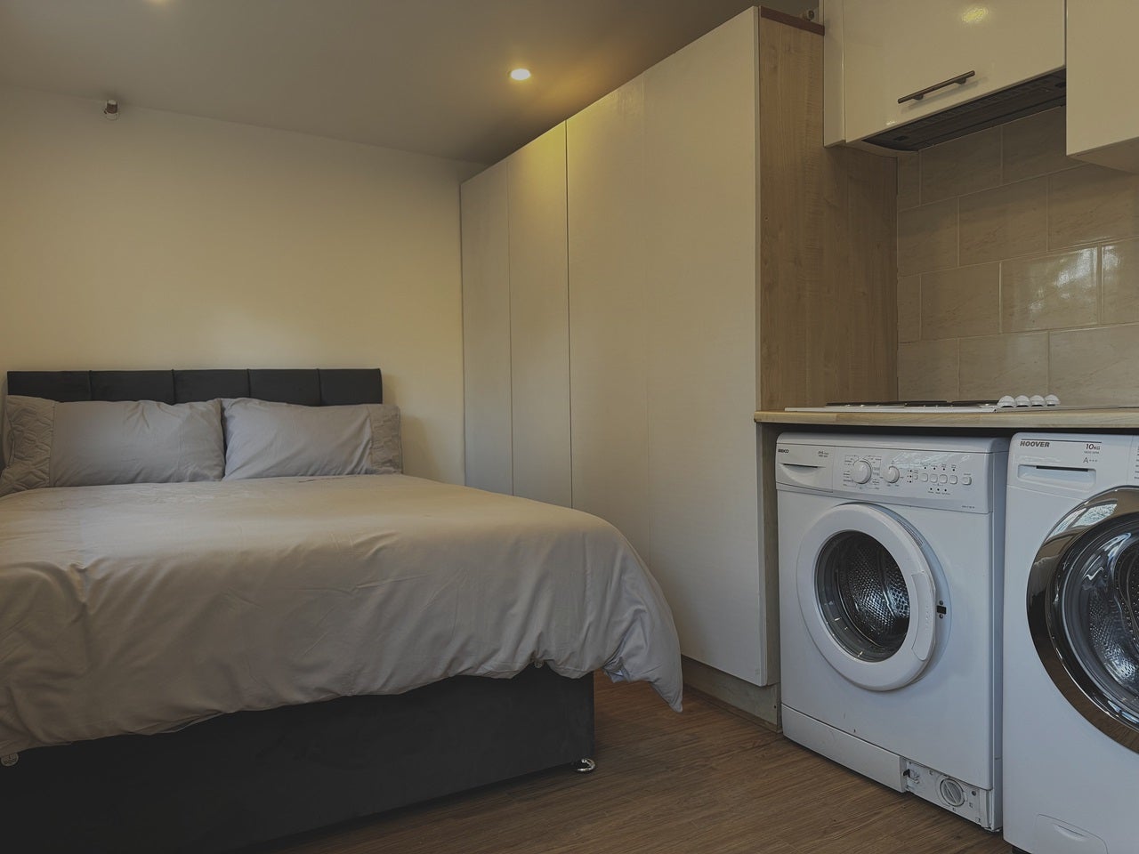 Room Buxton Lane in Caterham on the Hill