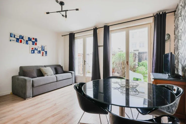 Flat Rue Anatole France in Orly