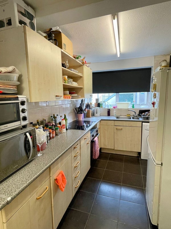 Room Wager Street in Greater London