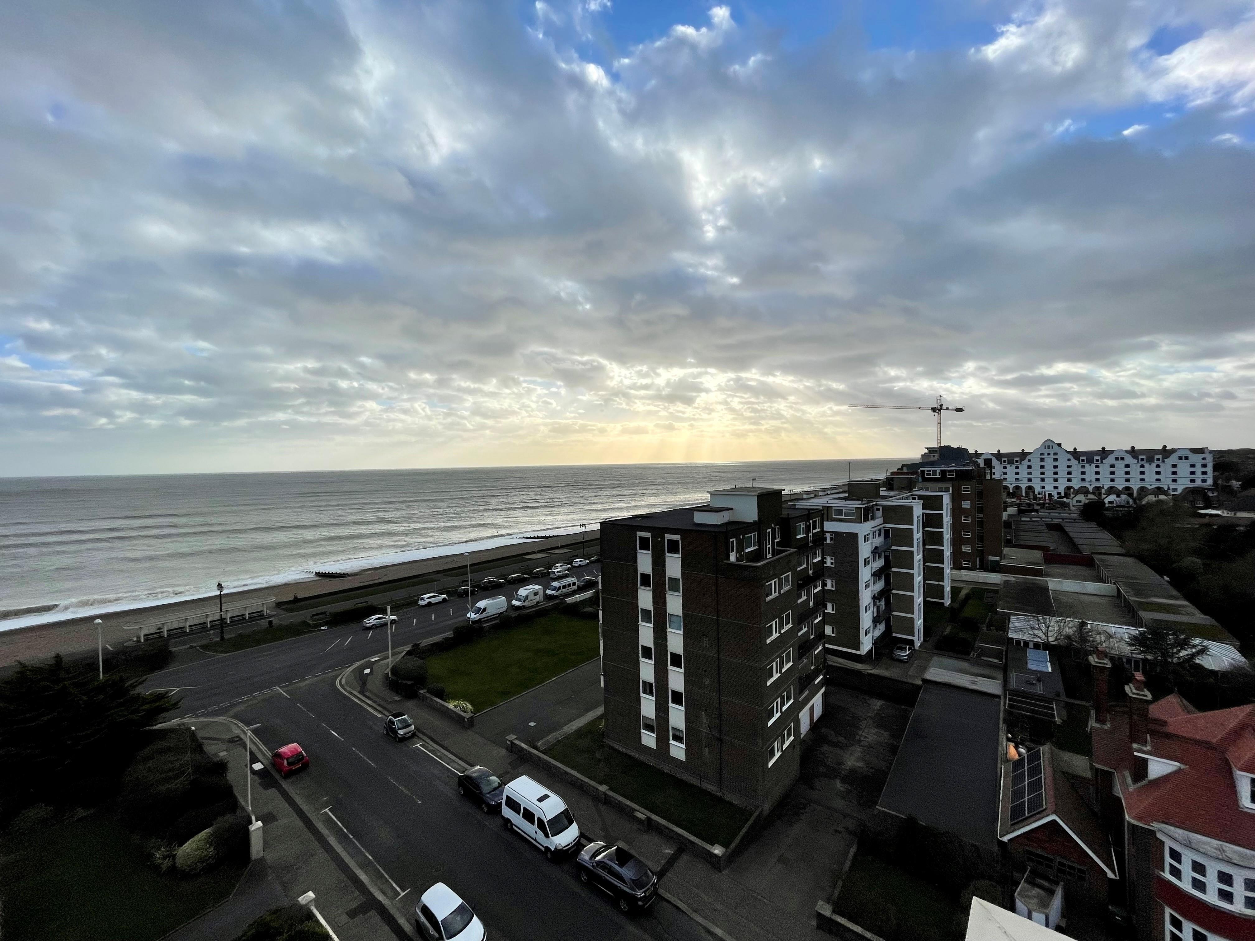 Flat West Parade in Worthing