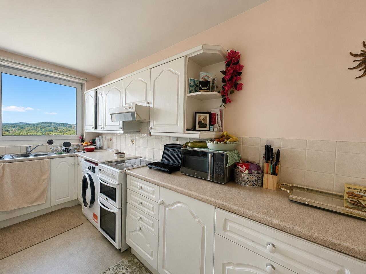 Flat West Parade in Worthing