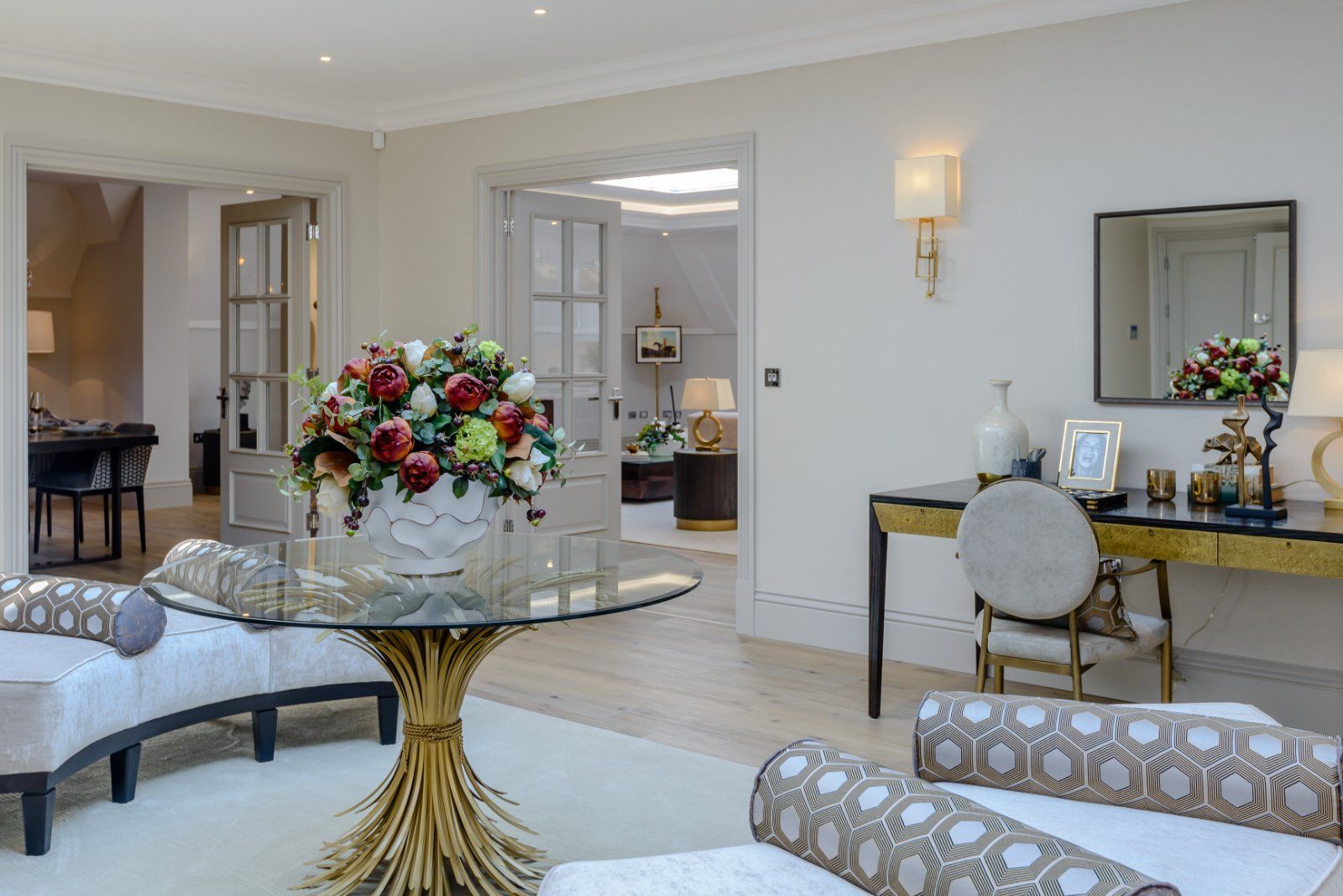 Flat Brockenhurst Road in South Ascot